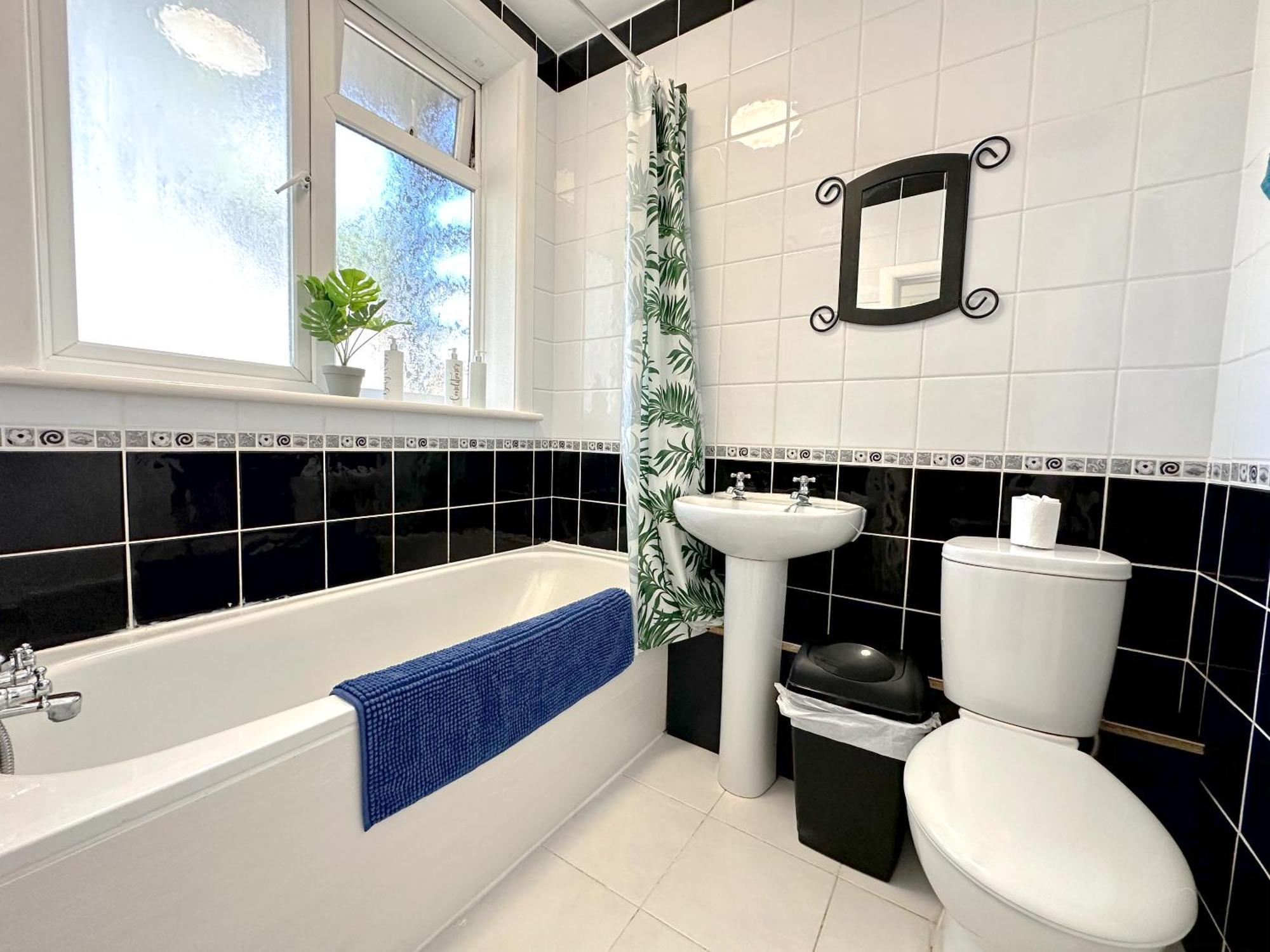 Bournemouth 3 Bedroom - Parking Екстер'єр фото